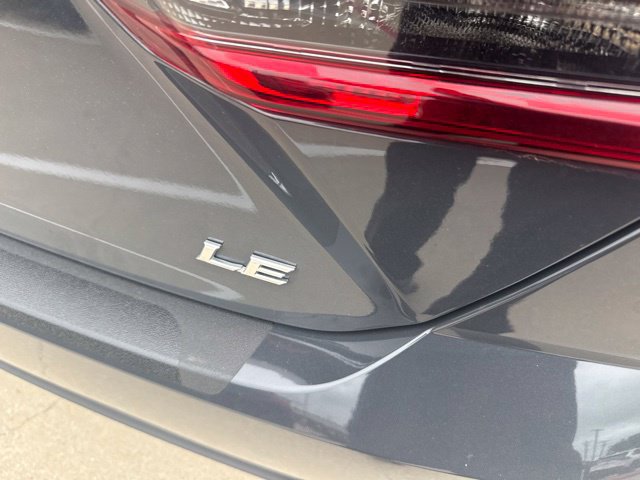 Used 2025 Toyota Camry LE FWD image 4