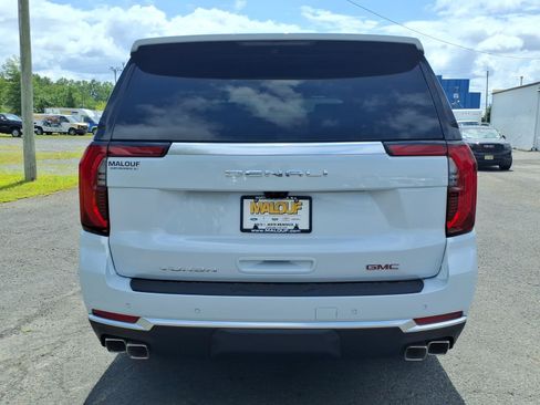 New 2026 GMC Yukon Denali w/ Denali Reserve Package AWD/4WD image 5