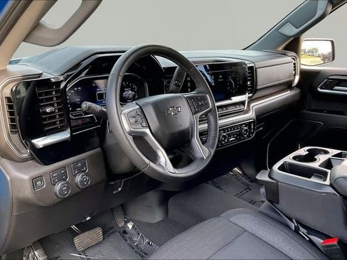 Used 2024 Chevrolet Silverado 1500 RST w/ Z71 Off-Road Package AWD/4WD image 12