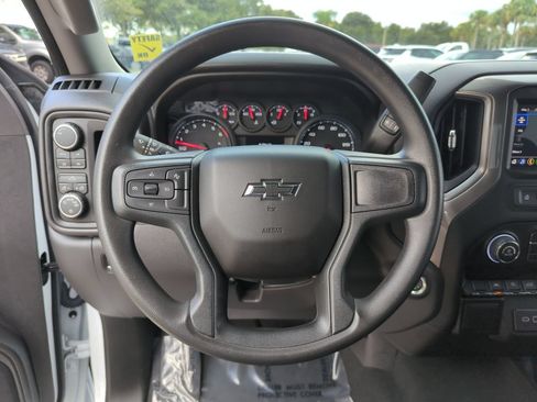 Used 2026 Chevrolet Silverado 1500 Custom Trail Boss w/ LPO, Dark Essentials Package AWD/4WD image 11
