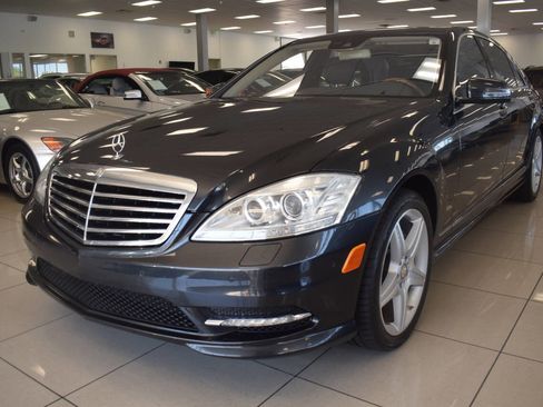 Used 2011 Mercedes-Benz S 550 image 3