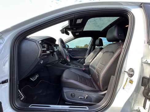 Used 2023 Volkswagen Jetta GLI Autobahn FWD image 2