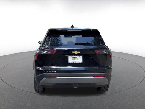 Used 2025 Chevrolet Equinox LT FWD image 12