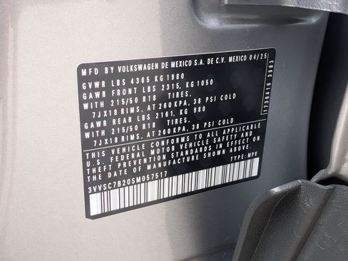Used 2025 Volkswagen Taos SE FWD image 37