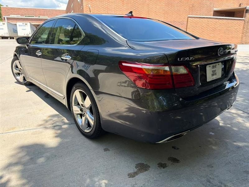 Used 2010 Lexus LS 460 RWD image 4