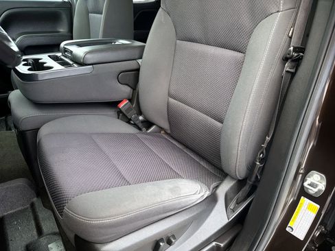 Used 2018 Chevrolet Silverado 1500 LT w/ All Star Edition image 17