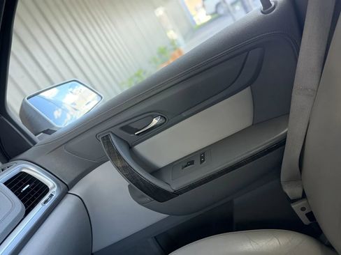 Used 2014 GMC Acadia SLT image 35