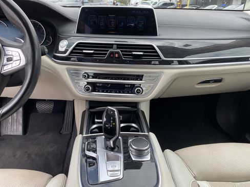 Used 2016 BMW 740i RWD image 12