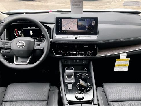 New 2026 Nissan Rogue Platinum w/ Platinum Premium Package image 5