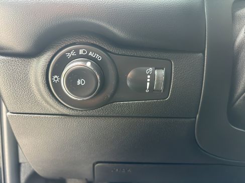Used 2022 Dodge Durango R/T AWD/4WD image 16