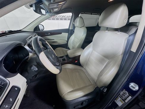 Used 2018 Kia Sorento EX image 20