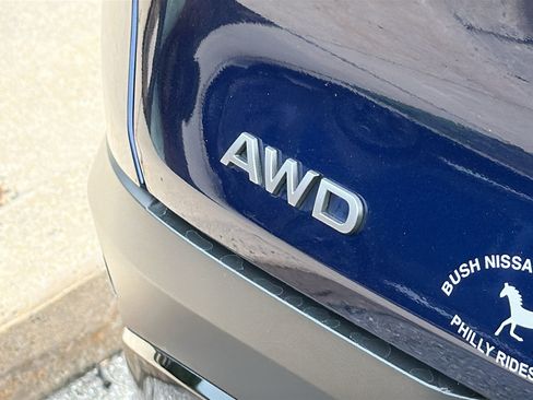 Certified 2025 Nissan Murano SV AWD/4WD image 9