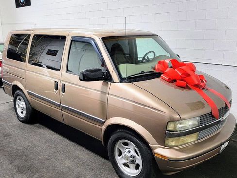 Used 2005 Chevrolet Astro Passenger image 6