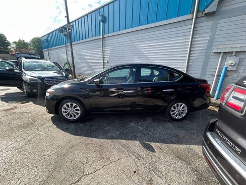 Used 2019 Nissan Sentra SV FWD image 4