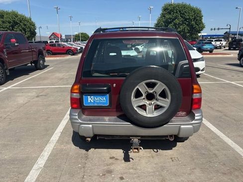 Used 2002 Chevrolet Tracker LT AWD/4WD image 6