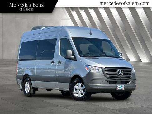 Used 2025 Mercedes-Benz Sprinter 2500 image 1