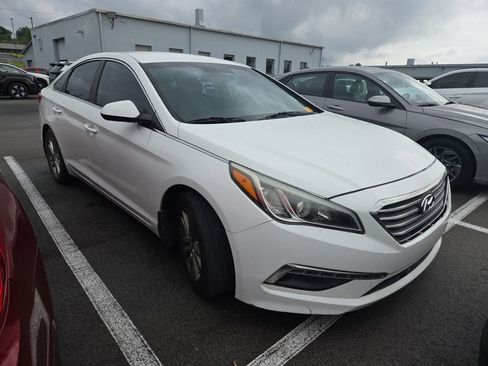 Used 2015 Hyundai Sonata SE FWD image 1