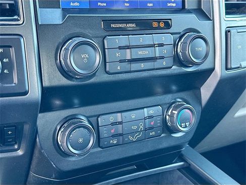 Used 2021 Ford F250 XLT w/ XLT Premium Package image 15