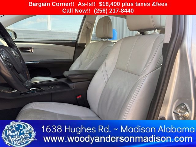 Used 2017 Toyota Avalon Limited w/ Carpet Mat Package FWD image 9