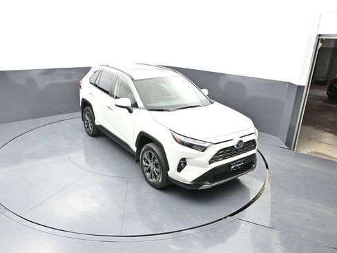 Used 2022 Toyota RAV4 Limited w/ Limited Grade Weather Package AWD/4WD image 15