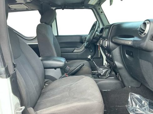 Used 2016 Jeep Wrangler Sport w/ Quick Order Package 23S AWD/4WD image 17