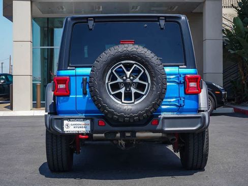 Used 2024 Jeep Wrangler Unlimited Rubicon AWD/4WD image 5