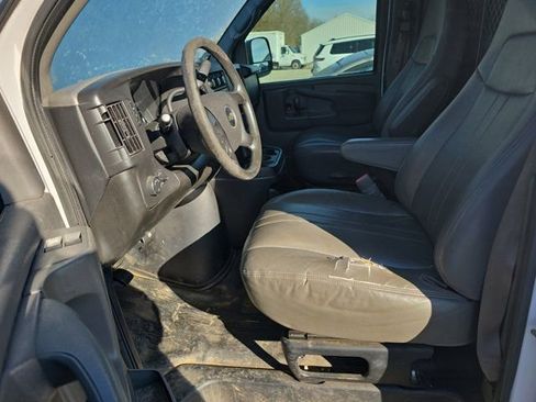 Used 2014 Chevrolet Express 2500 image 13