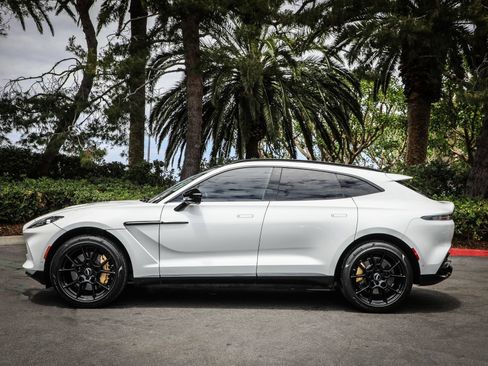 Used 2022 Aston Martin DBX AWD/4WD image 31