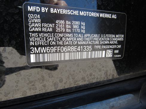 Used 2024 BMW 330i Sedan w/ Premium Package RWD image 27