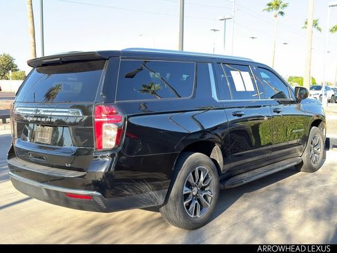 Used 2021 Chevrolet Suburban LT w/ Rear Media and Nav Package RWD image 4