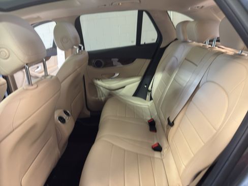 Used 2016 Mercedes-Benz GLC 300 4MATIC w/ Multimedia Package image 31