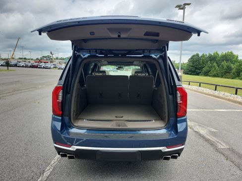 New 2026 GMC Yukon XL Denali w/ Sun & Power Step Package AWD/4WD image 6