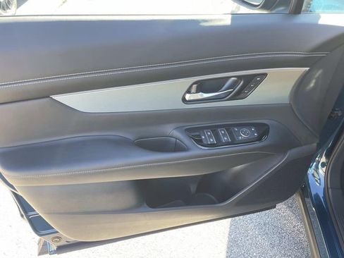 Certified 2025 Nissan Murano SL image 16