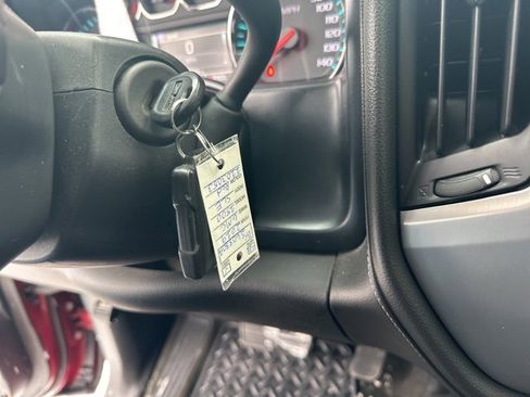 Used 2019 GMC Sierra 1500 SLE w/ SLE Value Package image 21