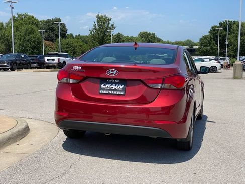 Used 2015 Hyundai Elantra SE w/ Option Group 02 FWD image 8