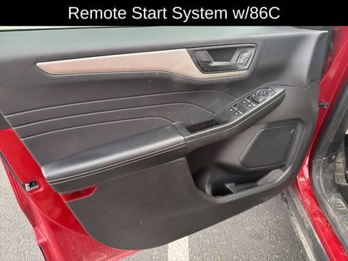 Used 2022 Ford Escape SE w/ Convenience Package image 16