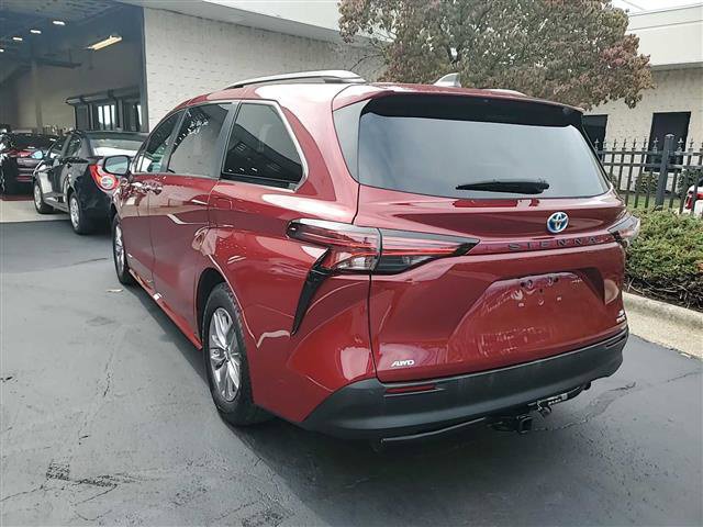 Used 2021 Toyota Sienna XLE w/ XLE Plus Package AWD/4WD image 16
