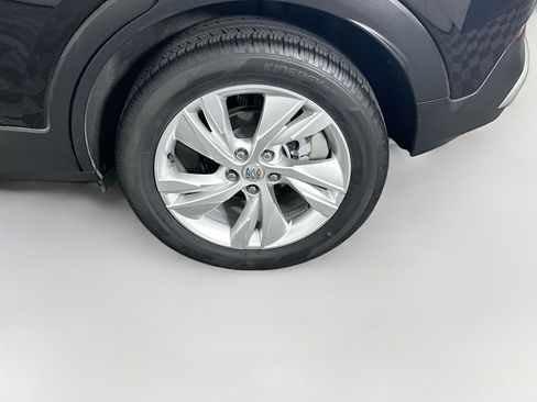 Used 2025 Buick Encore GX Preferred AWD/4WD image 11