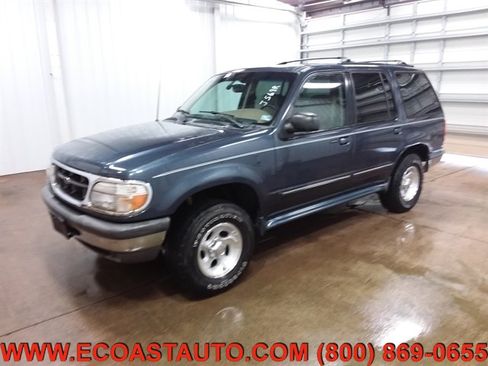 Used 1998 Ford Explorer XLT image 3