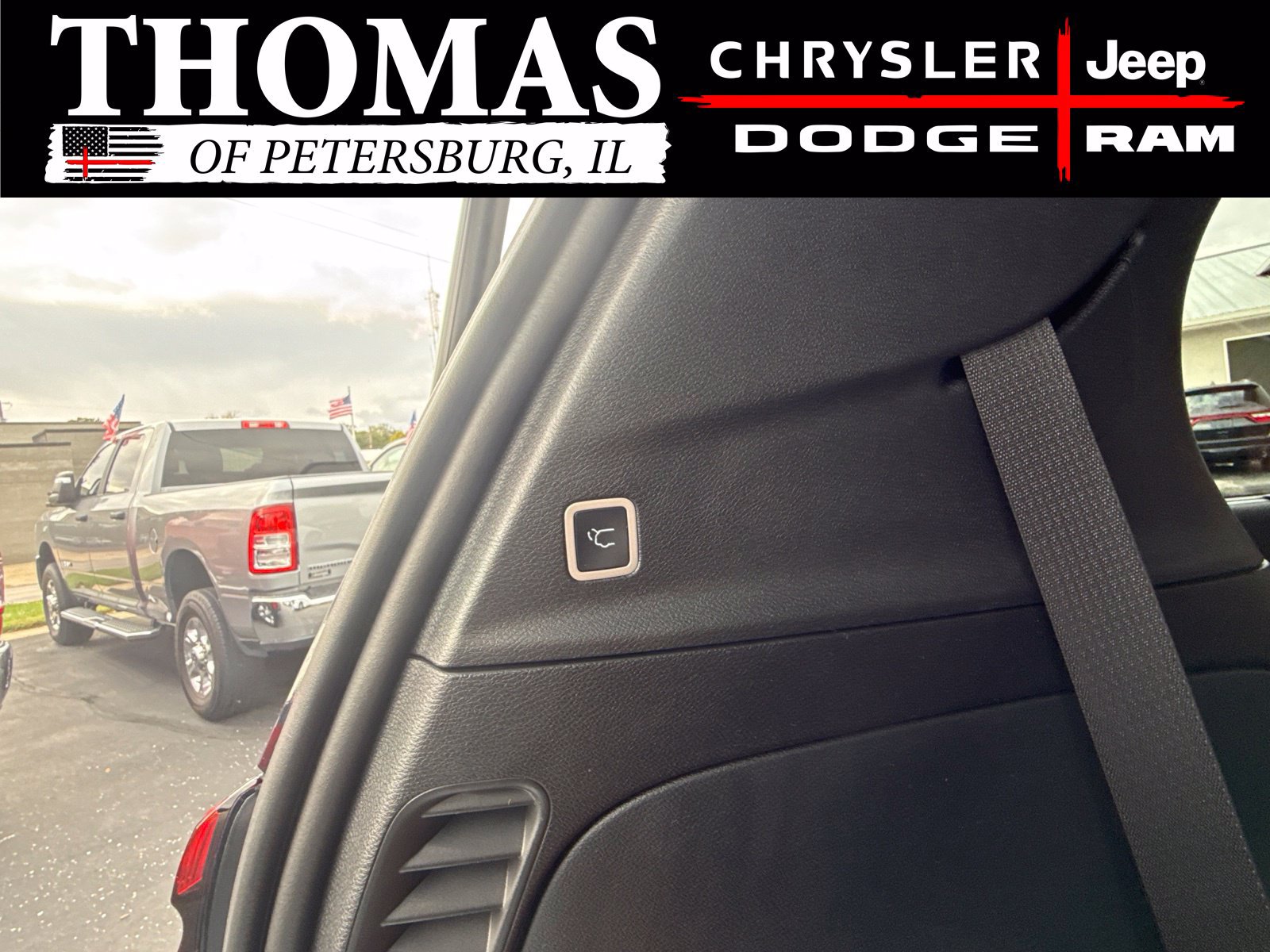 Used 2026 Chrysler Pacifica Pinnacle AWD/4WD image 35