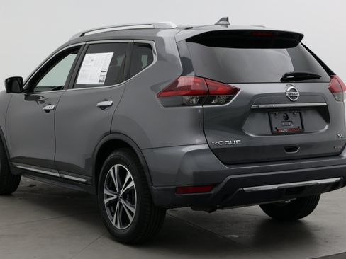 Used 2018 Nissan Rogue SL FWD image 5