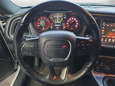 Used 2016 Dodge Challenger R/T w/ Driver Convenience Group image 12