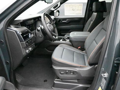 New 2026 GMC Yukon XL AT4 w/ AT4 Premium Plus Package AWD/4WD image 7