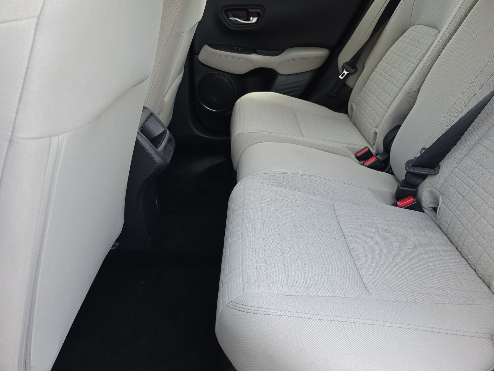 Certified 2025 Honda HR-V LX image 11