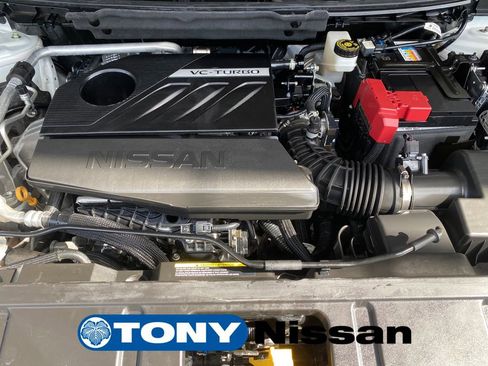 Used 2023 Nissan Rogue SV FWD image 10