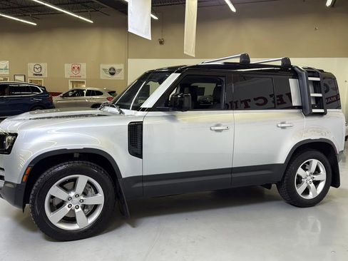 Used 2020 Land Rover Defender 110 First Edition image 6