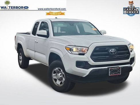 Used 2019 Toyota Tacoma SR image 1