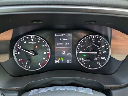 Used 2025 Subaru Ascent Bronze Edition image 3