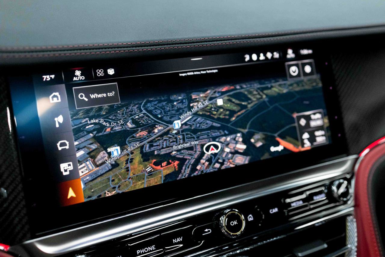 Used 2025 Bentley Flying Spur Plug-In Hybrid AWD/4WD image 52
