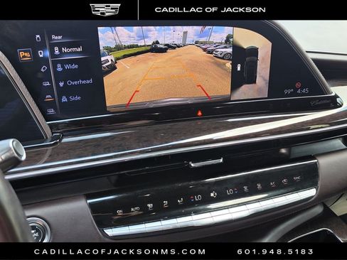 Used 2024 Cadillac Escalade ESV Sport Platinum w/ LPO, ONYX Package AWD/4WD image 9